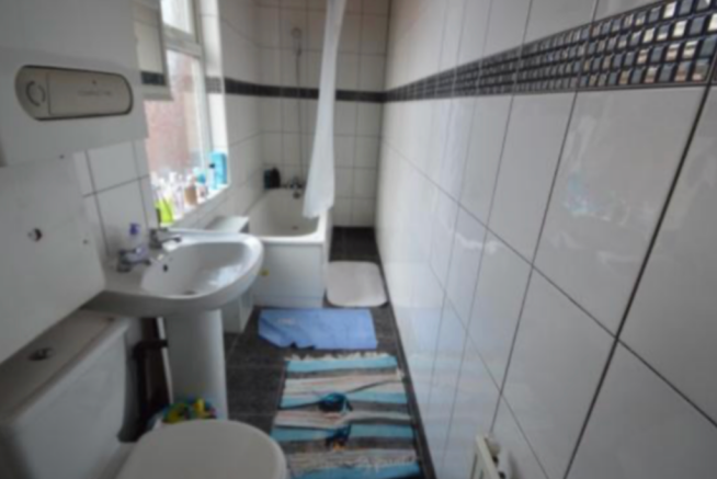 6 bed House to rent Image 5