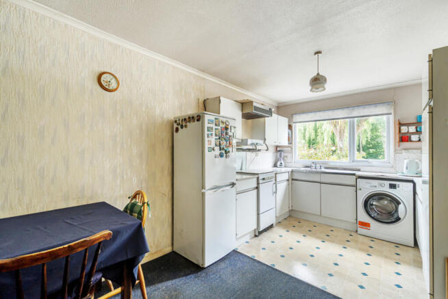 1295805-18-682627...