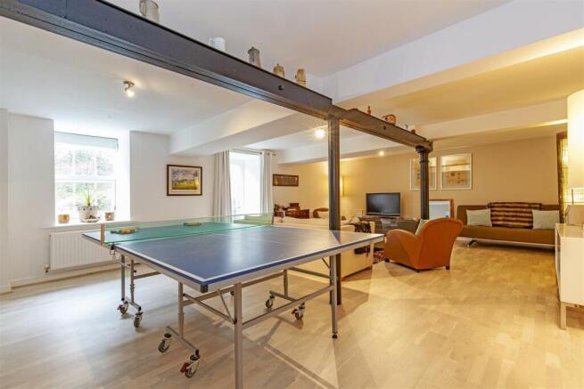 Family Room-3.jpg