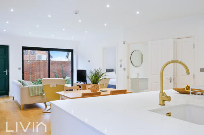 MAPLEHURST SQUARE, 4- (12)