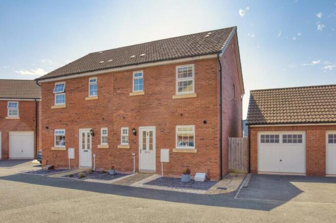 Ewemove Taunton - Roys Place (6)