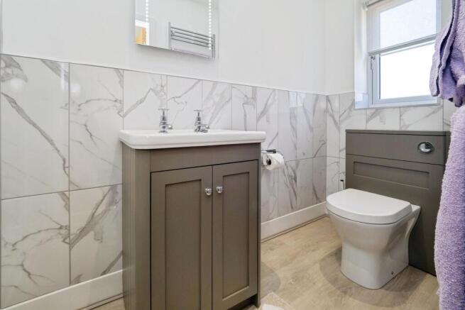 4 bed Detached for sale Image 12