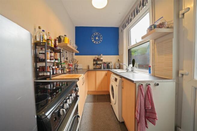 3 bed Terraced for sale Image 4