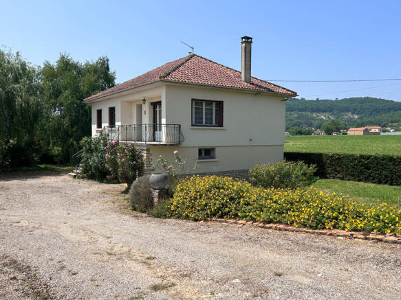 Photo 3