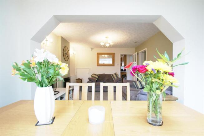 dining room 1.JPG
