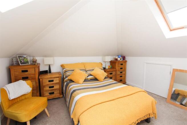 BEDROOM.jpg