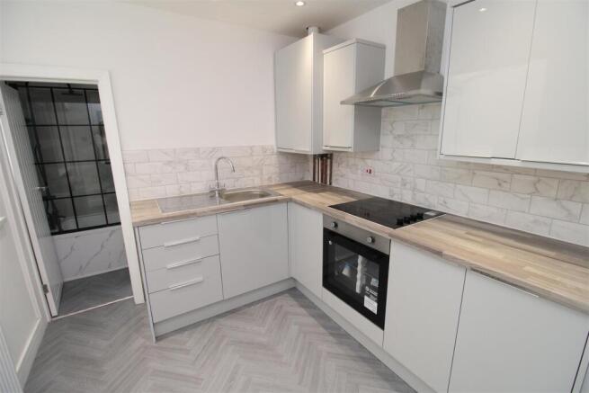 kitchen 2.JPG