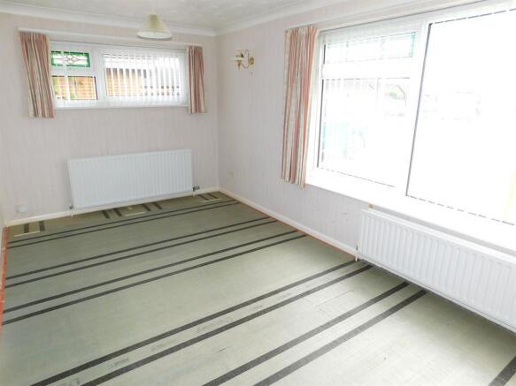 DINING END OF LOUNGE