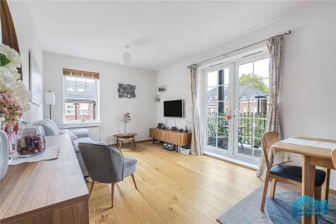 Coppetts Road, London, N10