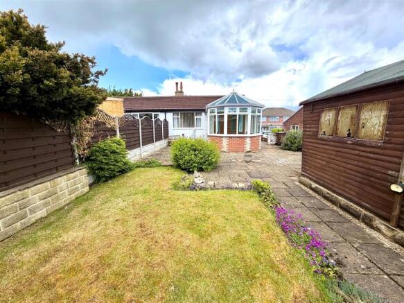 2 bed Semi-Detached Bungalow for sale Image 4