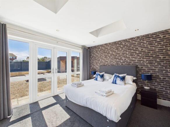 4 bed Detached for sale Image 4