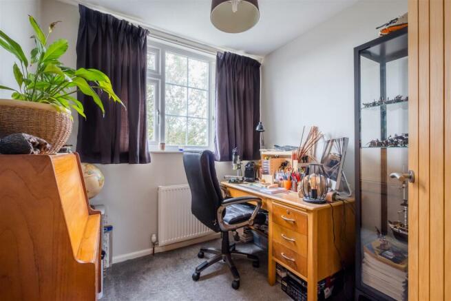 BED 5 OFFICE.jpg
