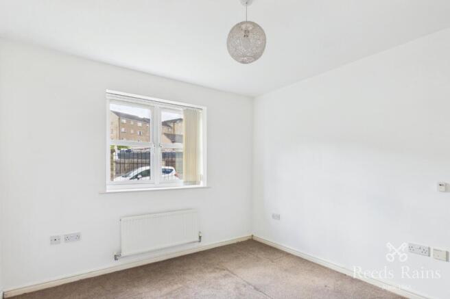 2 bed Apartment to rent Image 5