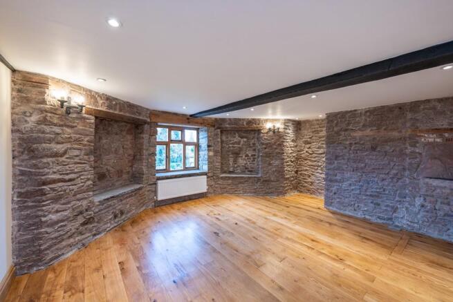 Principle bedroom