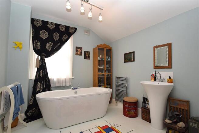 2 bed Terraced for sale Image 8