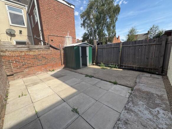 3 bed Terraced to rent Image 11