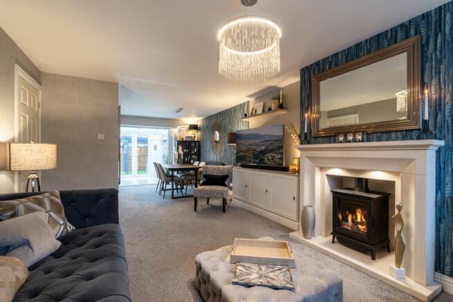 Lounge/Dining Room