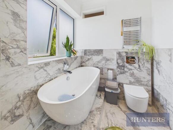 2 bed Flat for sale Image 10