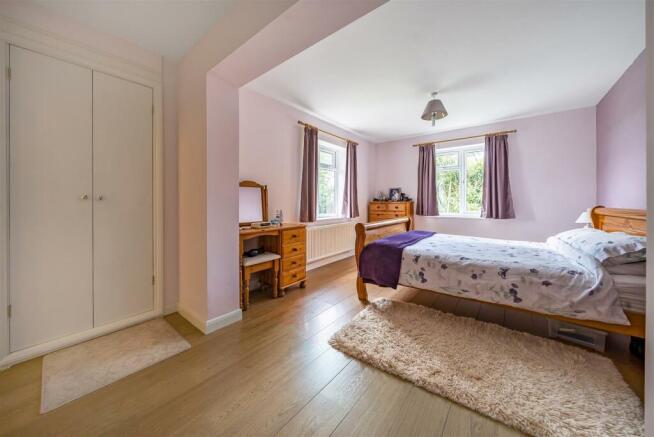 BEDROOM 1 (3)