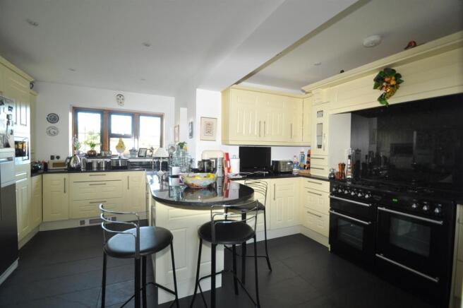Fitted Kitchen