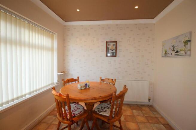 Dining kitchen