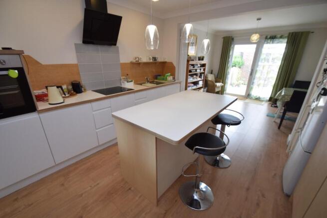 6 The Linkway kitchen 2.JPG