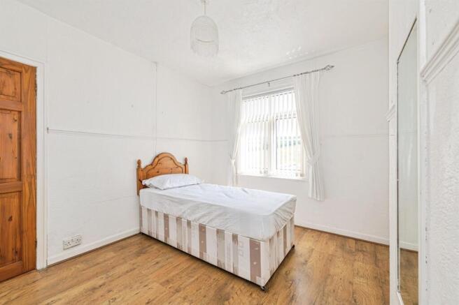 3 bed Semi-Detached for sale Image 10