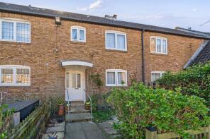 27, Farrins Rents, London SE16 6NF
