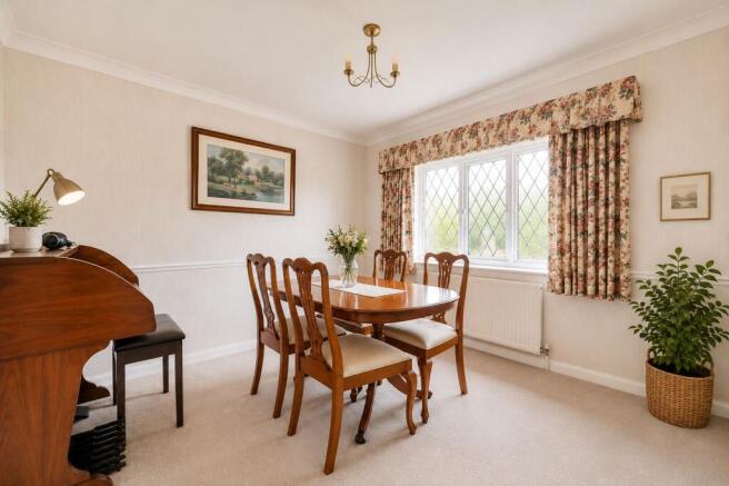 3 bed Detached Bungalow for sale Image 4