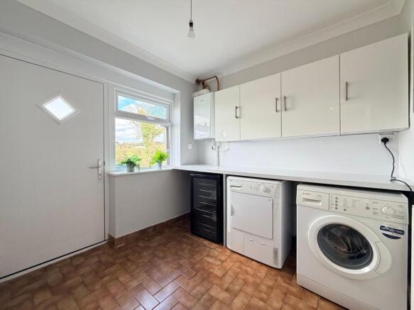 3 bed Detached for sale Image 9