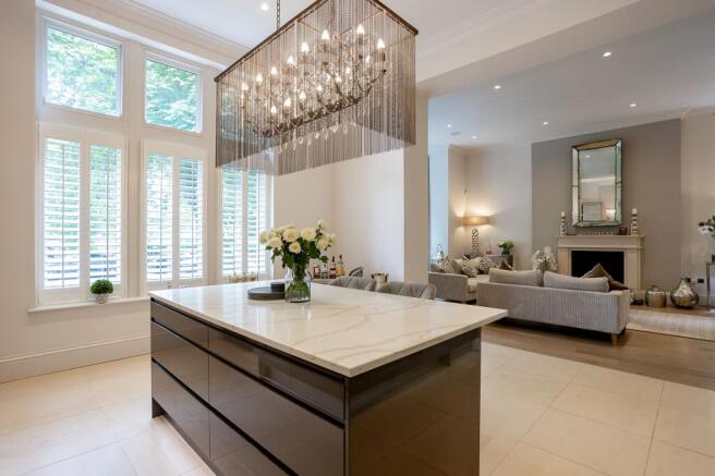 2 bed Apartment for sale Image 6