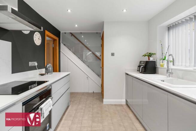 36 Palmers Grove Nazeing Waltham Abbey EN9 2QF via properties es