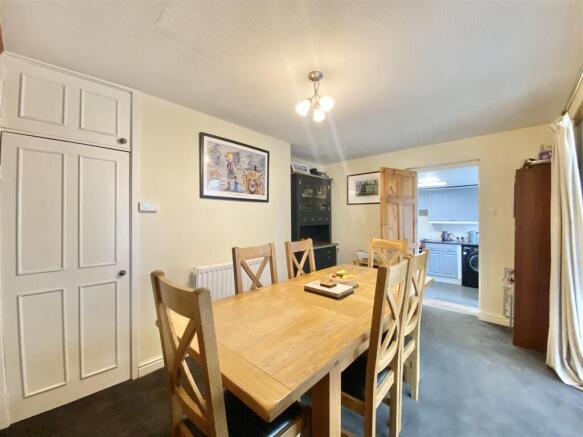 2 bed Detached Bungalow for sale Image 6