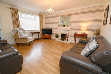Woodroyd Avenue, Barnsley, S71 3ER