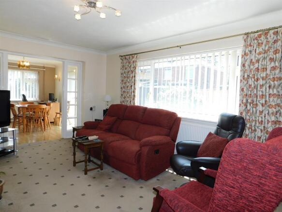 Lounge 1