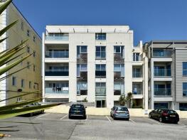 2, The Point, Pentire Avenue, Newquay TR7 1FS