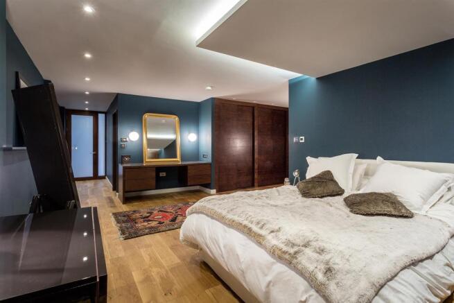 Spacious Master Bedroom