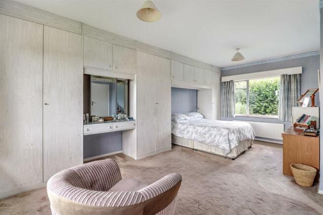 Main Bedroom (ii).jpg