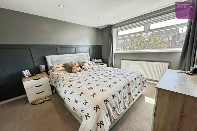 3 bed Semi-Detached for sale Image 8