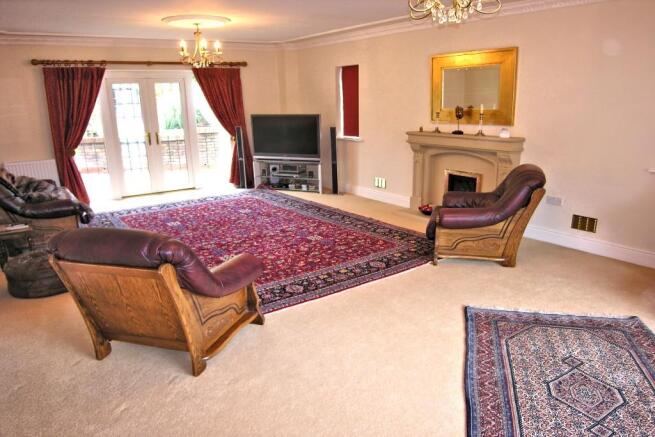 LOUNGE VIEW 1