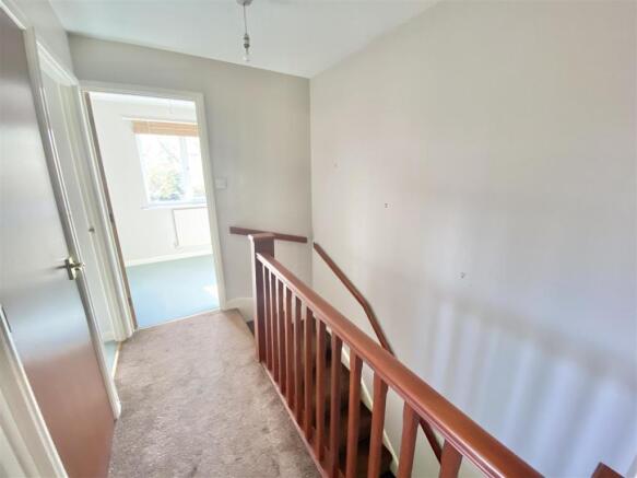 FIRST FLOOR STAIRS & LANDING