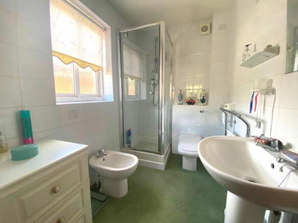 EN-SUITE