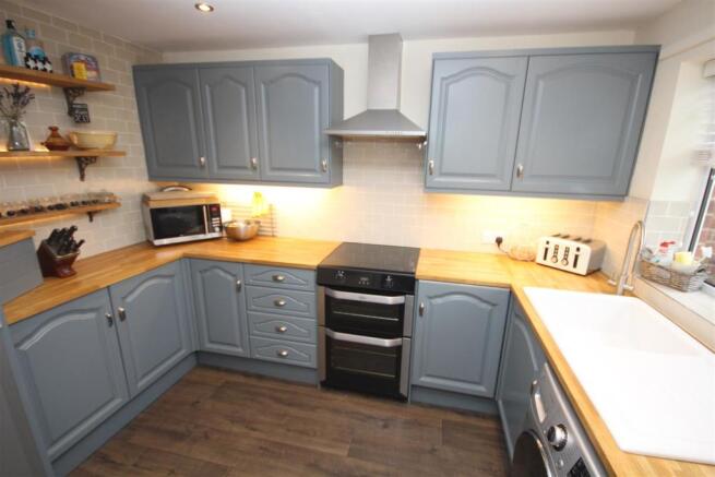 kitchen (003).JPG