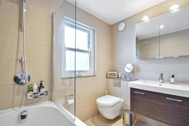 Masbro Road - Bathroom.JPG
