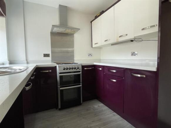 3 bed Terraced to rent Image 6