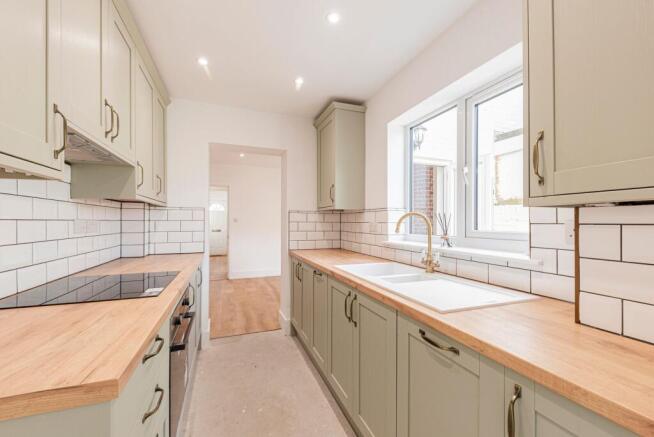 Kitchen (2)