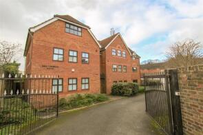 13, Whitehall Close, Uxbridge UB8 2DJ