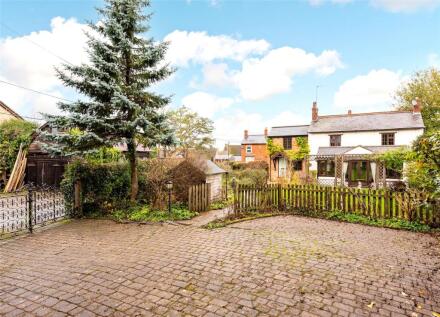 Cattle End, Silverstone, Towcester, Northamptonshire, NN12