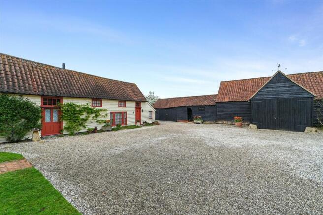 Annexe and Barn