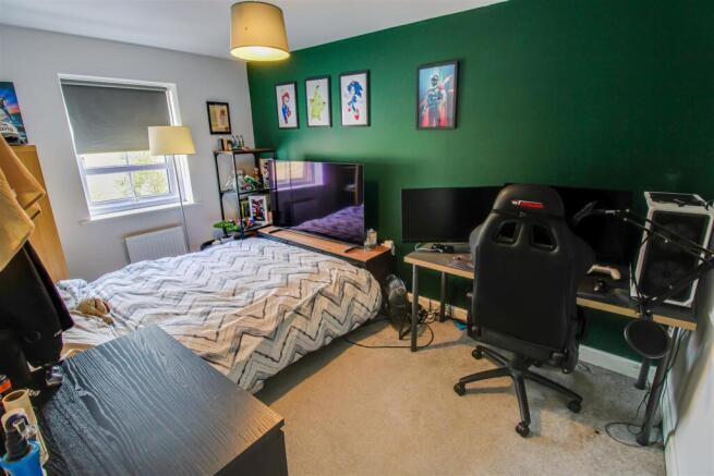 3 bed Semi-Detached for sale Image 9